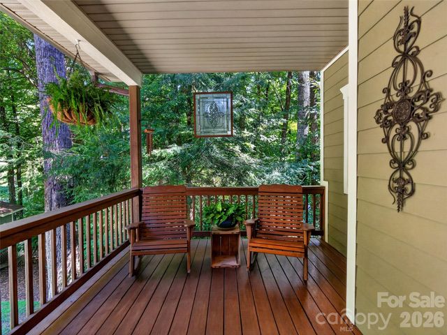 427 Locust Drive, Maggie Valley, NC 28751