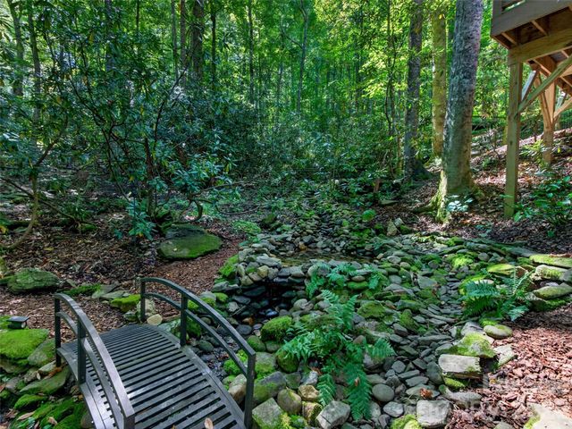427 Locust Drive, Maggie Valley, NC 28751