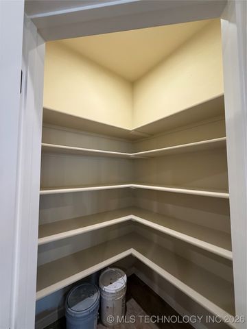 15971 Munson Court, Skiatook, OK 74070