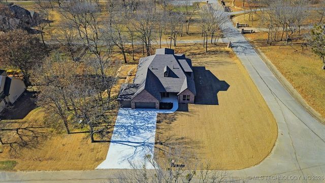 15971 Munson Court, Skiatook, OK 74070
