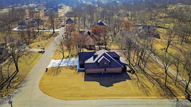 15971 Munson Court, Skiatook, OK 74070