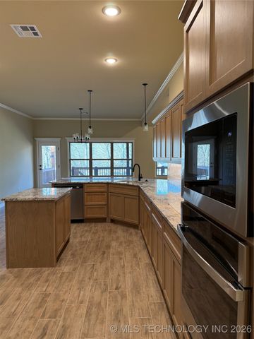 15971 Munson Court, Skiatook, OK 74070