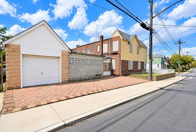 19920 115th Avenue, Saint Albans, NY 11412