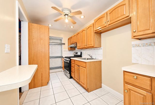 19920 115th Avenue, Saint Albans, NY 11412