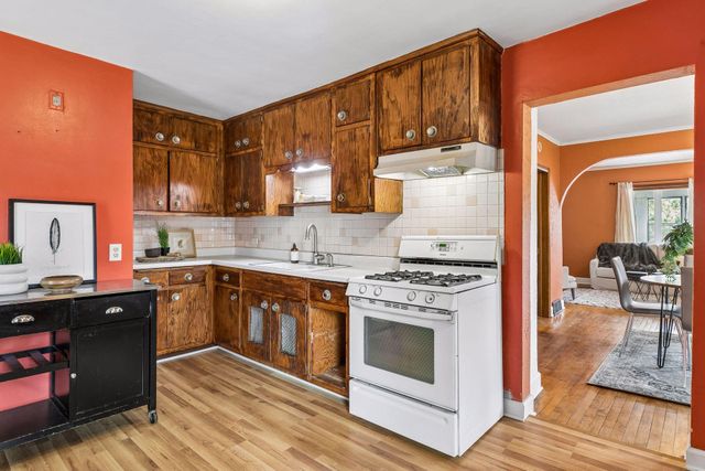 1037 Kent Street, Saint Paul, MN 55117