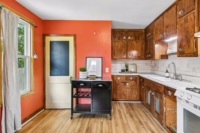 1037 Kent Street, Saint Paul, MN 55117