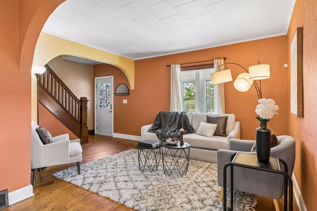 1037 Kent Street, Saint Paul, MN 55117