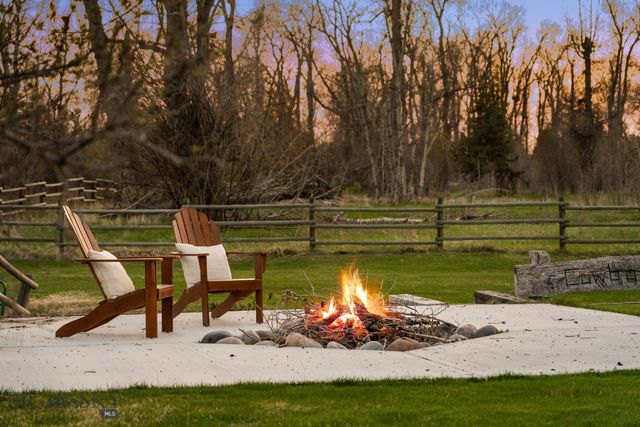 624 Rocking Horse Drive, Bozeman, MT 59718