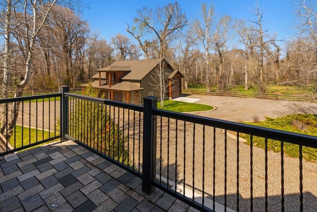 624 Rocking Horse Drive, Bozeman, MT 59718