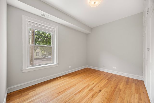 811 Erie Street 1, Oak Park, IL 60302