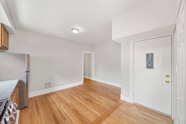 811 Erie Street 1, Oak Park, IL 60302