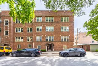 811 Erie Street 1, Oak Park, IL 60302