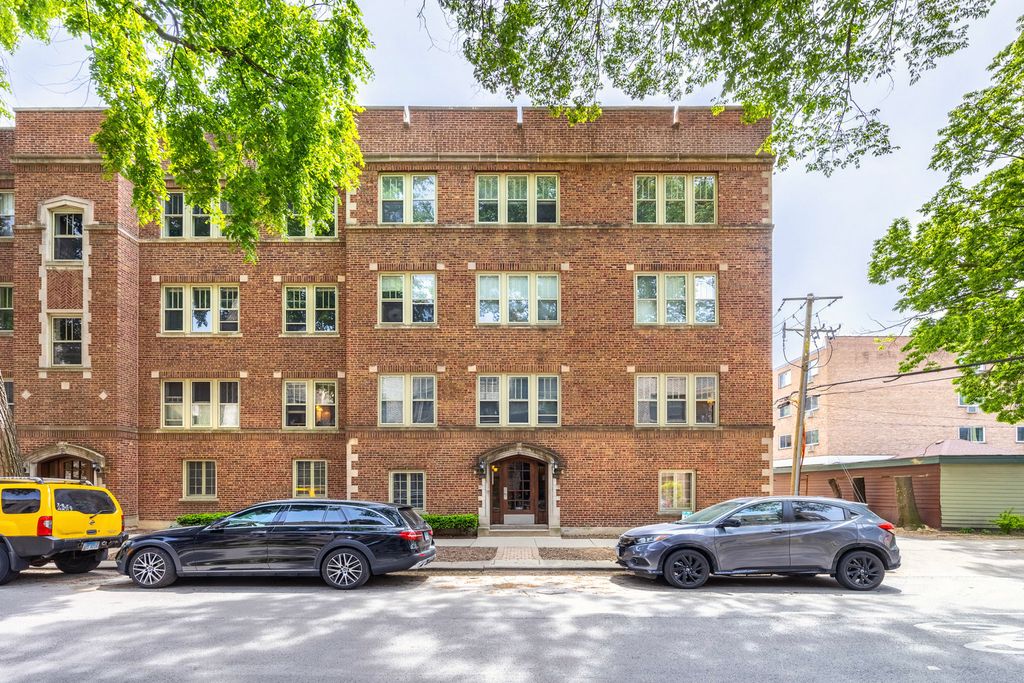 811 Erie Street 1, Oak Park, IL 60302