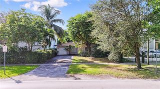 5210 SW 72nd St, Miami, FL 33155