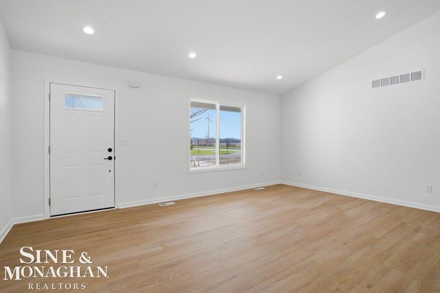 1250 18th Street, Marysville, MI 48040