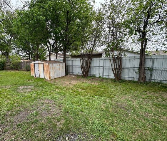 837 Marlene Drive, Everman, TX 76140