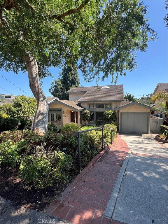 1216 3rd, Manhattan Beach, CA 90266