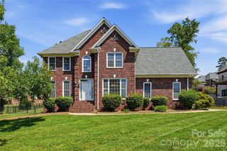 182 E Tattersall Drive, Statesville, NC 28677
