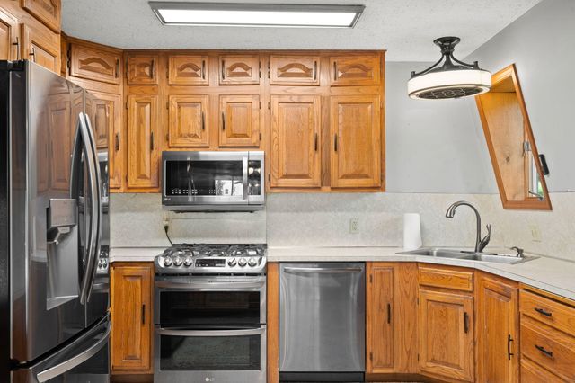 27111 White Tail Road, Shell Knob, MO 65747