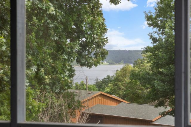 27111 White Tail Road, Shell Knob, MO 65747