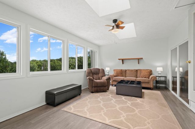 27111 White Tail Road, Shell Knob, MO 65747