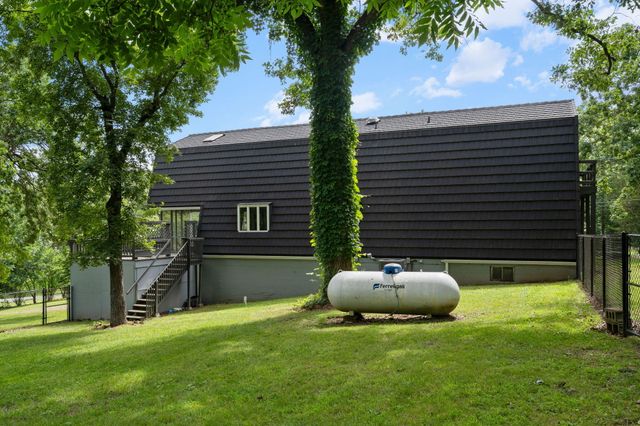 27111 White Tail Road, Shell Knob, MO 65747