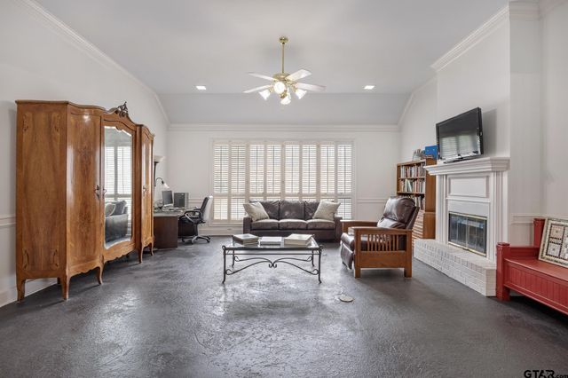 6620 Rollins, Tyler, TX 75703