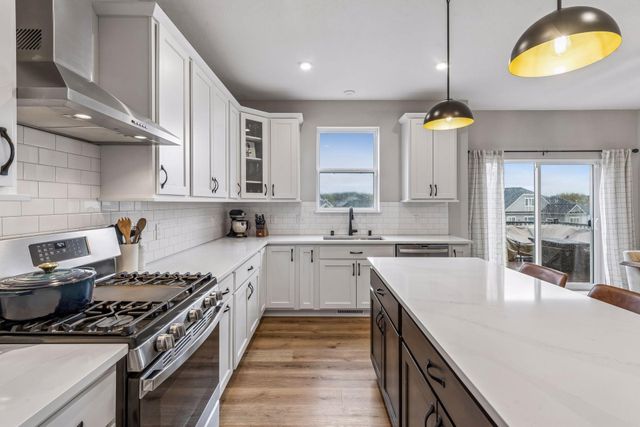 1874 Spring Creek Drive, Carver, MN 55315