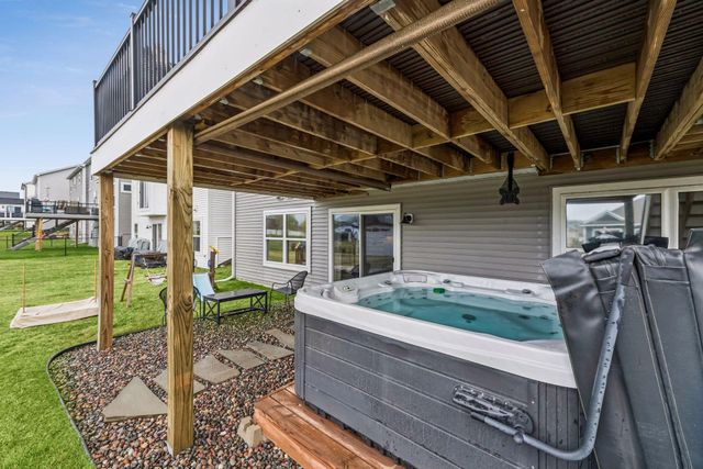 1874 Spring Creek Drive, Carver, MN 55315