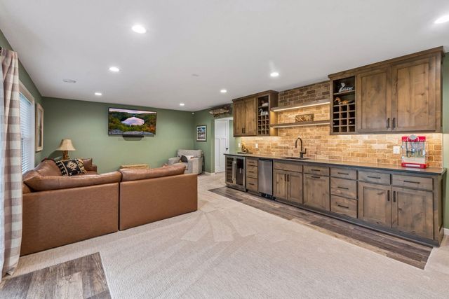 1874 Spring Creek Drive, Carver, MN 55315