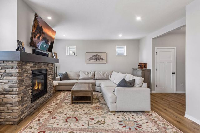 1874 Spring Creek Drive, Carver, MN 55315