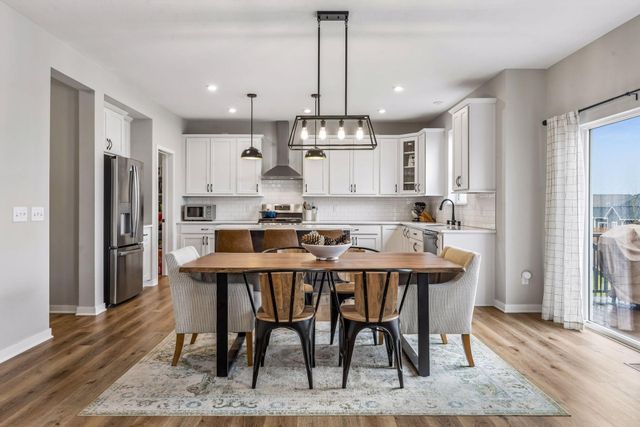 1874 Spring Creek Drive, Carver, MN 55315