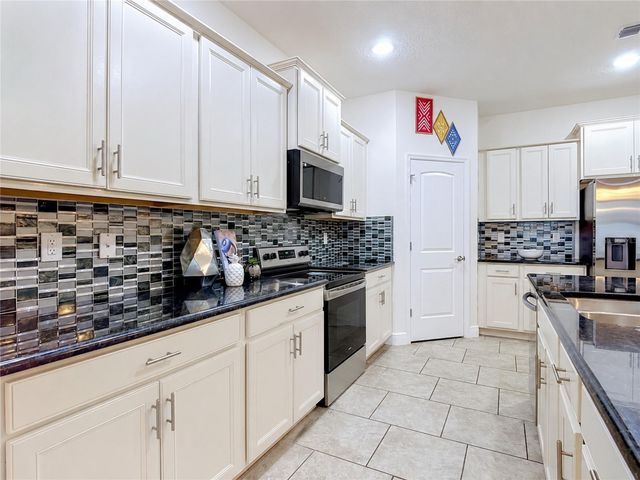 428 PALASTRO AVENUE, Auburndale, FL 33823
