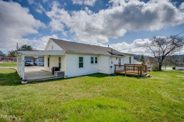 102 Brewer Street, Rogersville, TN 37857