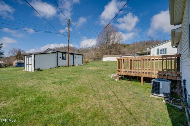 102 Brewer Street, Rogersville, TN 37857