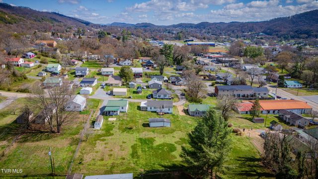 102 Brewer Street, Rogersville, TN 37857