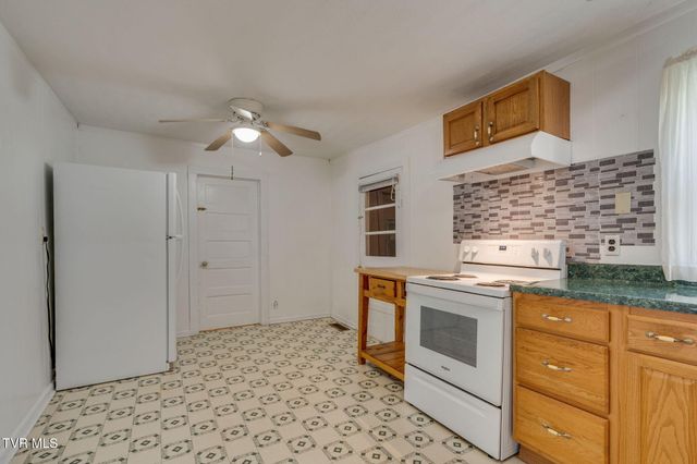 102 Brewer Street, Rogersville, TN 37857