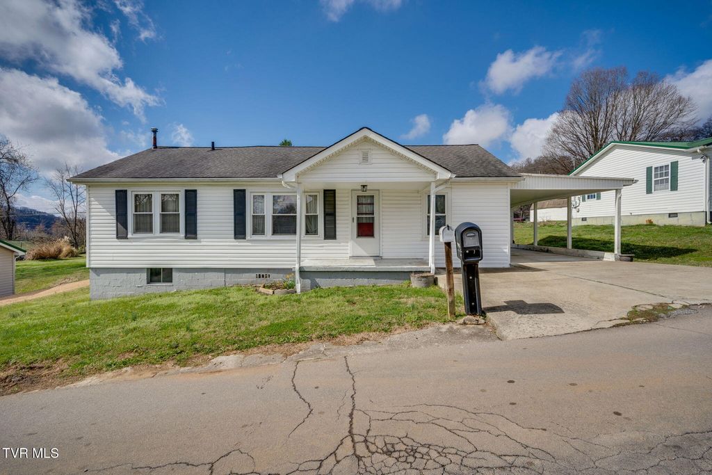 102 Brewer Street, Rogersville, TN 37857