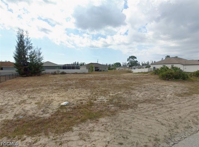 1902 NW 21st PL, Cape Coral, FL 33993