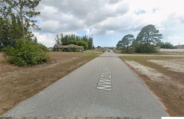 1902 NW 21st PL, Cape Coral, FL 33993