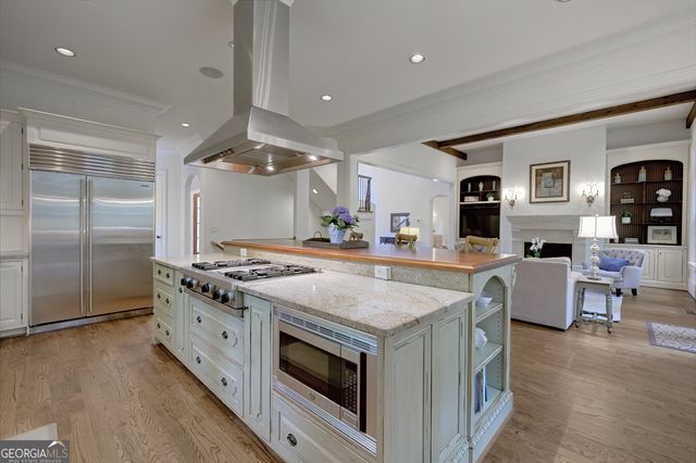 212 Shadowlawn Road SE, Marietta, GA 30067