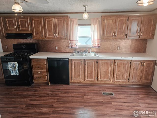 1912 Fillmore St, Sterling, CO 80751