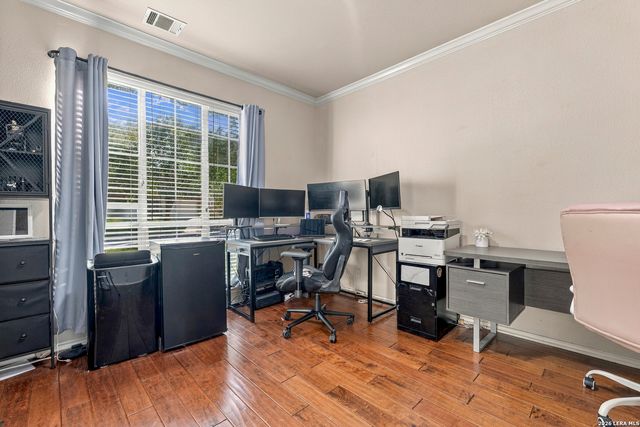 402 ASTER TRL, San Antonio, TX 78256