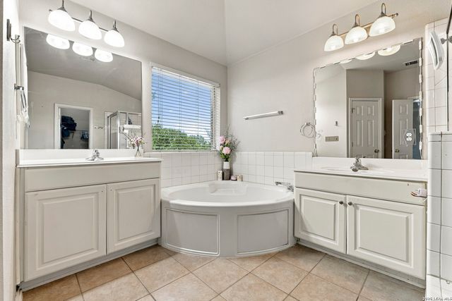 402 ASTER TRL, San Antonio, TX 78256