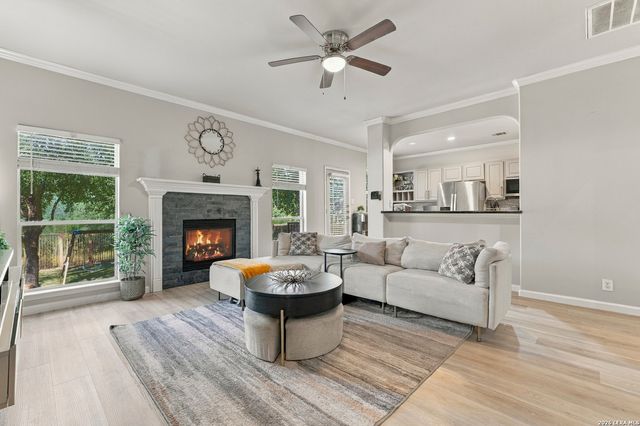 402 ASTER TRL, San Antonio, TX 78256