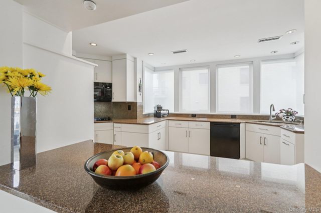 6 Burd Street 2406, Nyack, NY 10960