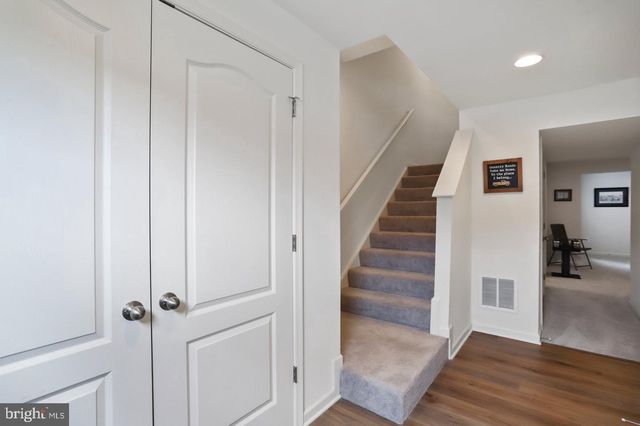 67 TATE MANOR DR, Charles Town, WV 25414