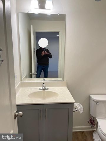 67 TATE MANOR DR, Charles Town, WV 25414