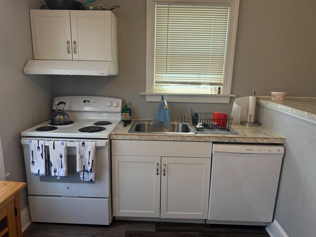 200 WHITE HORSE PIKE, Oaklyn, NJ 08107