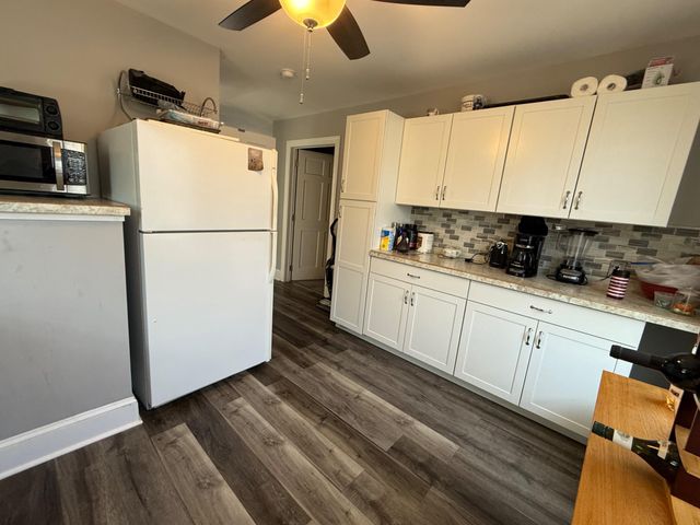 200 WHITE HORSE PIKE, Oaklyn, NJ 08107